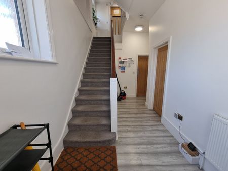 Room in a Shared House, Palmerston Road, N22 - Photo 2