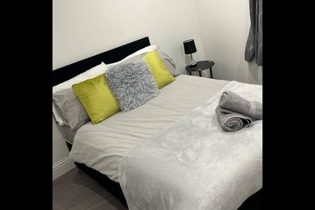 2 Bed Flat, The Parade Stafford Road Wallington, SM6 - Photo 3