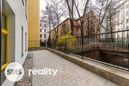 Pronájem bytu 3+kk 88 m² - Fotografie 2