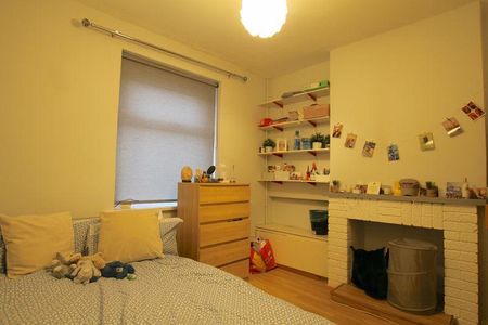 4 bedroom terraced house to rent - Photo 5