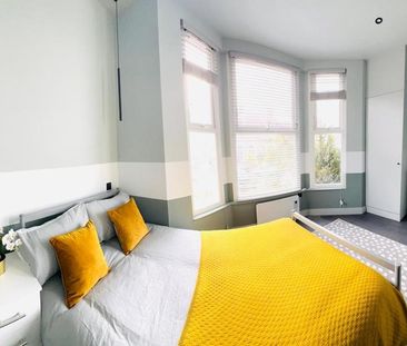 Room in a Shared Flat, Arngask Road, SE6 - Photo 4