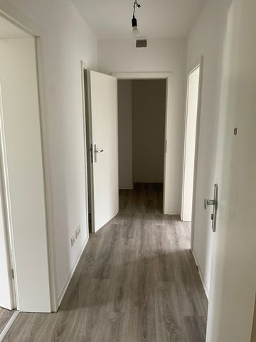 Sehr schöne 3 Zimmer Wohnung mit Balkon in Gelsenkirchen zu vermieten!,, - Foto 4