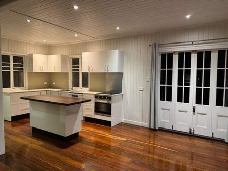 Comfortable Family Home in Silkstone - Photo 5