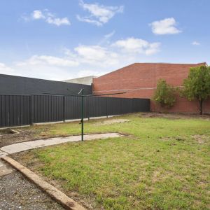 Three Bedroom House Centrally Located in Edwardstown - Photo 3