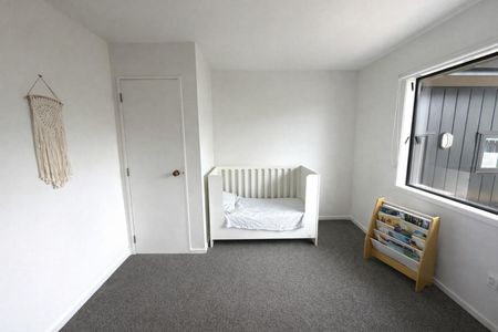 Spacious 4 Bedroom + Office Home in Pauanui - Photo 3