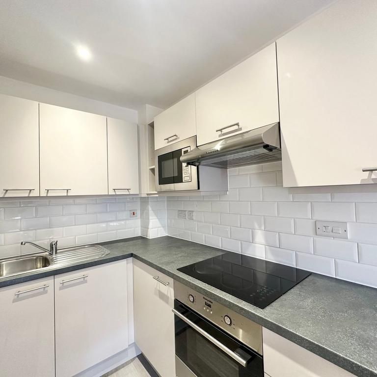 1 bedroom apartment to rent - Photo 1