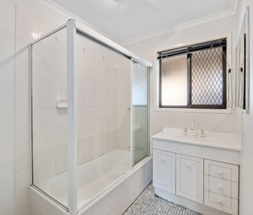 33 Ceduna Street, Loganholme QLD 4129 - House For Rent | Domain - Photo 5