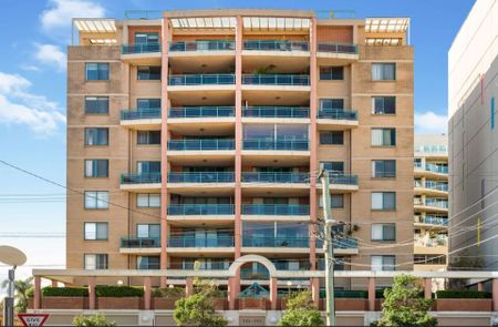 Your Coastal Retreat in the Heart of Brighton-Le-Sands - Photo 5