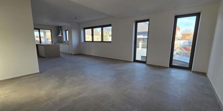 Appartement te huur in Nazareth voor € 1.150 met 2 slaapkamers - Photo 2