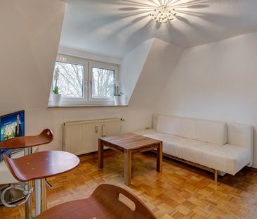 Gräfelfing/Lochham: peaceful attic apartment - Foto 3