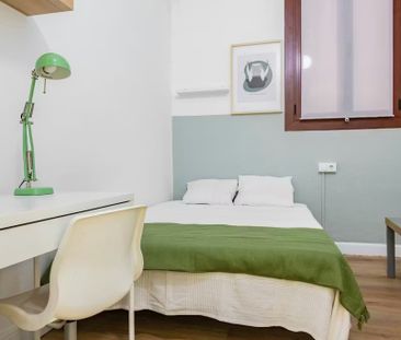 Gran Via Marquès del Túria Gran Via, Valencia, Valencian Community ... - Photo 4