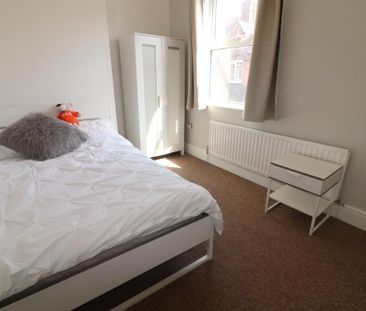 1 bedroom in a house share to rent - Photo 6