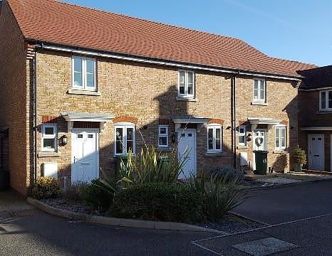 2 bedroom terraced house to rent - Photo 1