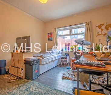 6 Bedroom Semi-Detached House for rent in St. Michaels Lane - Photo 4