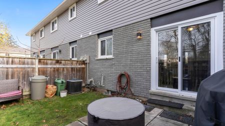 For Lease - 421 Griffith Street, London South, Ontario - Photo 5