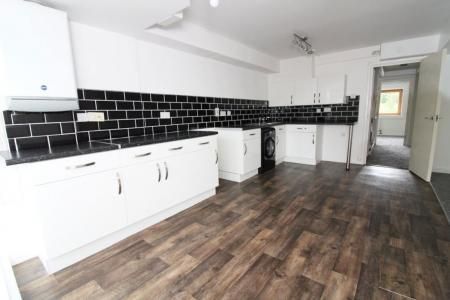 S2 - High Pavement Row - Available now - Photo 5