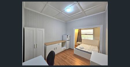 370 Sandgate Road, Albion, Qld 4010 - Photo 4