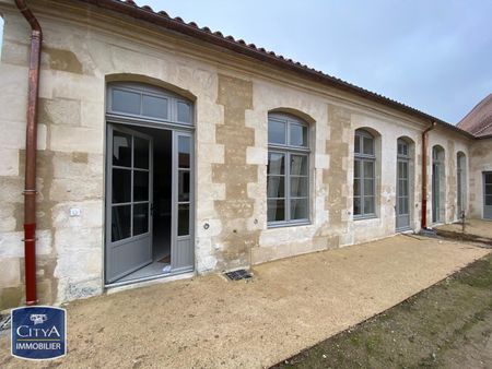 Location Appartement 3 pièces 67m² FONTENAY LE COMTE 85200 - Photo 4