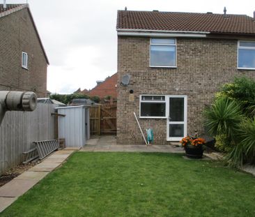 2 bedroom semi-detached house to rent - Photo 5