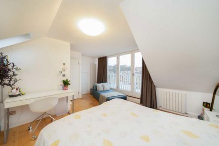 3 bedroom flat to rent - Photo 2