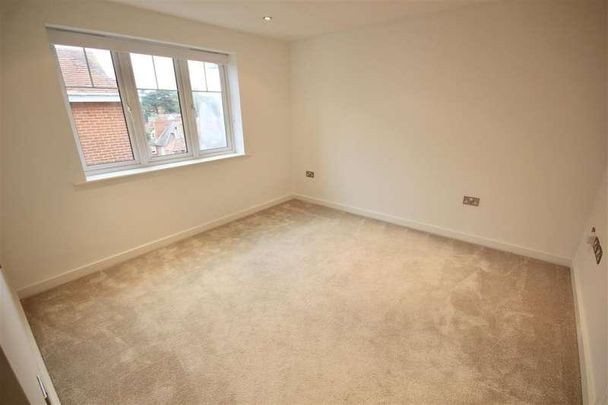 Burnaby Road, Alum Chine, Bournemouth, BH4 - Photo 1