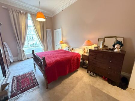 3 bedroom flat to rent - Photo 5