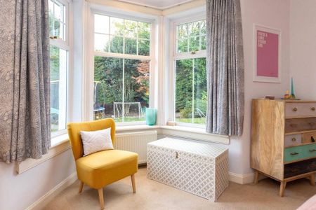 4 bedroom detached house to rent - Photo 2