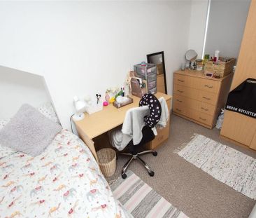 6 bedroom house to rent - Photo 3