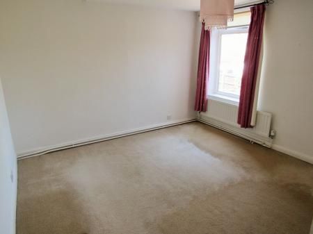 2 bedroom Terraced House To Let - Photo 5