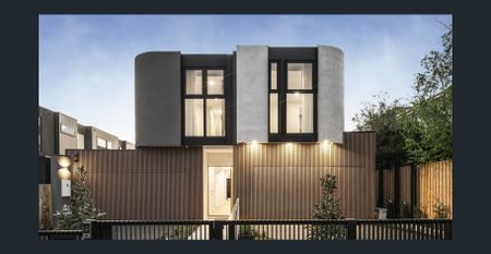 Contemporary Luxury in a Beautiful Leafy Setting - Photo 3