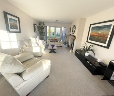 4 bedroom detached house to rent - Photo 2