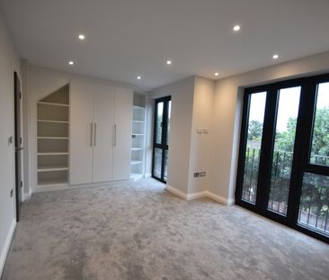 Oak End Way, Gerrards Cross, Buckinghamshire,SL9 - Photo 5