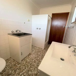 Neat & Tidy 1 bedroom unit in Small Block of Four - Photo 3