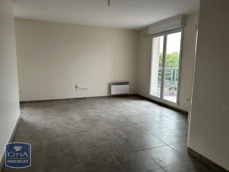 Location Appartement 3 pièces 53m² LENS 62300 - Photo 2