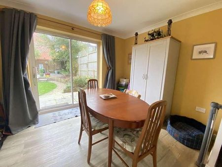 Morris Drive, Billingshurst, RH14 - Photo 4