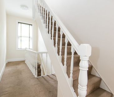 Station Parade, Headingley, Leeds - Photo 1