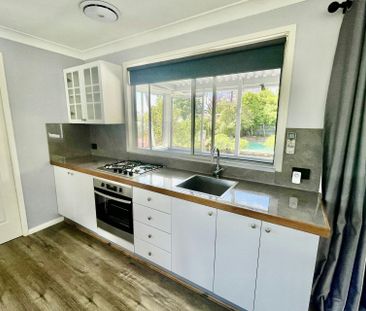 Tastefully Presented Two Bedroom Half-House - Photo 3