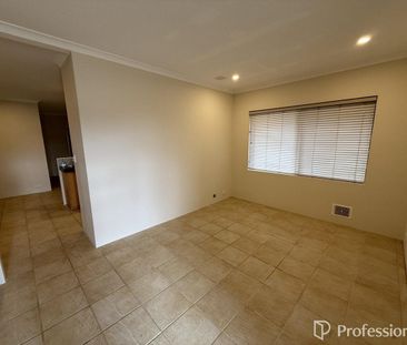 LOCATION, LIFESTYLE & CONVENIENCE - RIGHT NEXT TO THE VALE SHOPPING... - Photo 1
