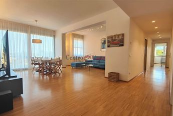 Signorile appartamento di 176 mq. ristrutturato, con vista panoramica