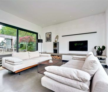 An impressive example of modern architecture and contemporary desig... - Photo 4