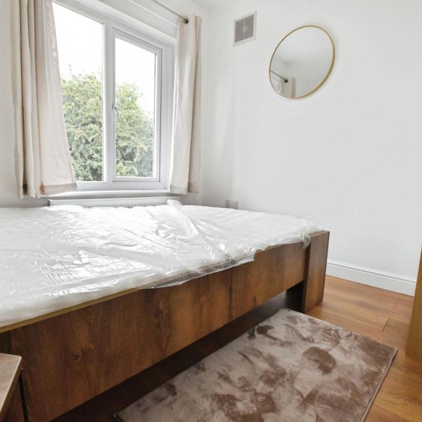 3 bedroom House To Let Total Size: 883 SQ FT - Photo 1