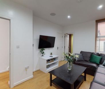 6 bedroom house to rent - Photo 2