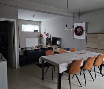 Gerenoveerde woning met leegstaande kamer - Photo 2