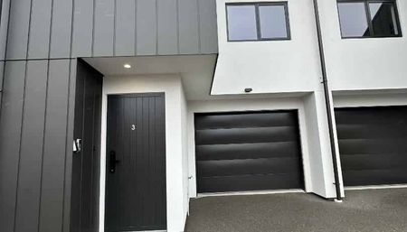 Brand New 3 Bedroom 3 Bathroom - Photo 4