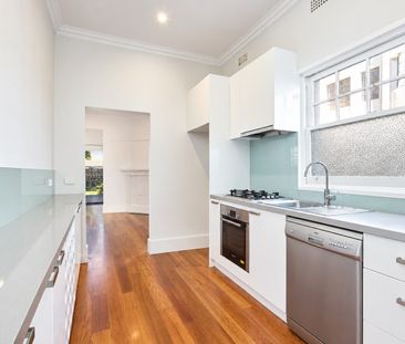 ART DECO DELIGHT IN THE HEART OF ELWOOD - Photo 6