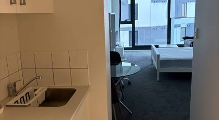 For Rent - Affordable Studio - Photo 5