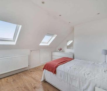 Clifton Gardens, Temple Fortune, NW11 - Photo 1