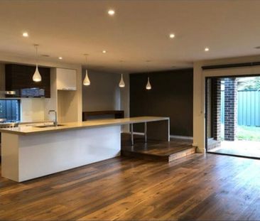 Clyde North - Photo 4