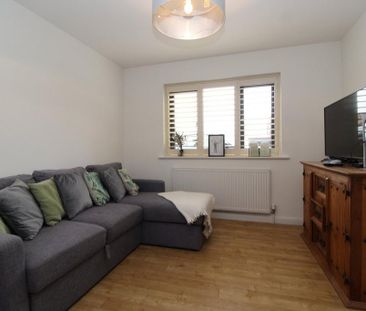 4 bedroom detached house to rent - Photo 1