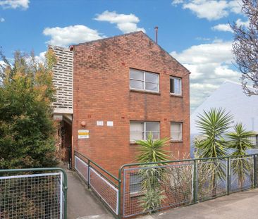 Well-Maintained Unit in Convenient Annandale Location - Photo 3